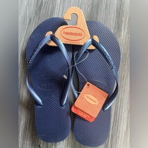 Brand New with tags-Navy Havaianas flip flops size 37-38 (7-8)